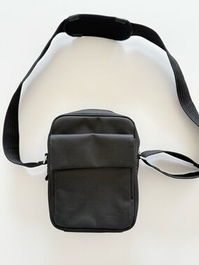 Banana Republic Men's Black Nylon Crossbody Bag